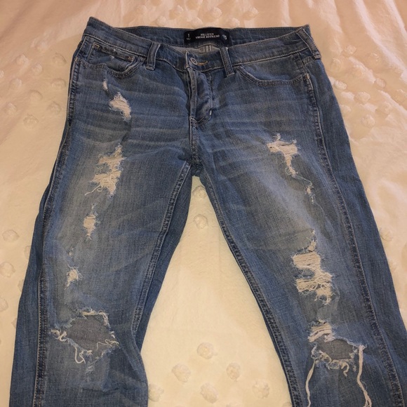 Distressed Hollister Jeans - Picture 2 of 4